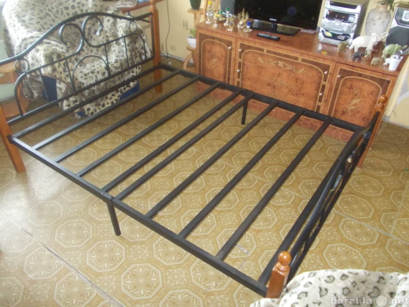 Продам: Металлическая кровать