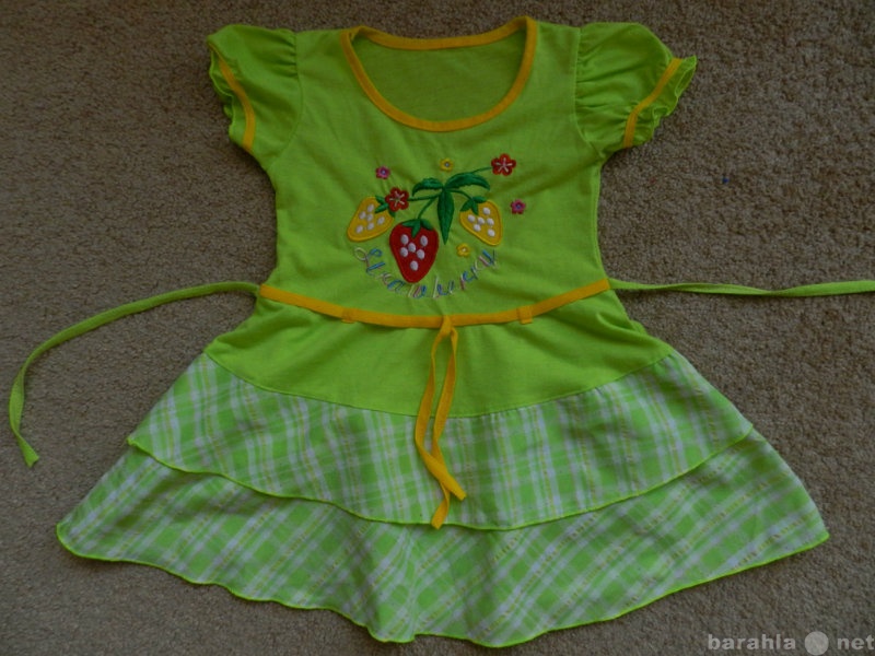 Продам: Платье на девочку 3-4 года