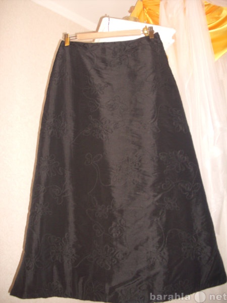 Продам: Черная синтепоновая юбка