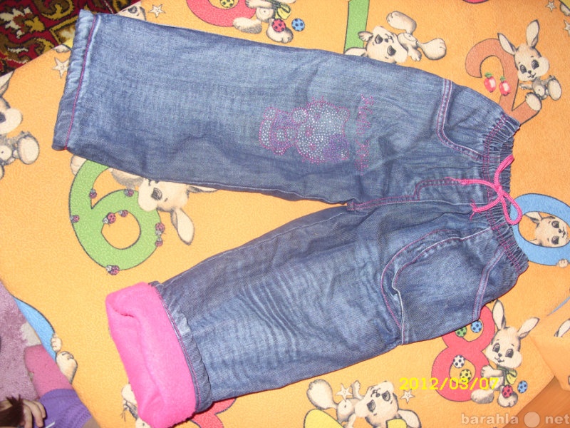 Продам: джинсы утепленные на девочку