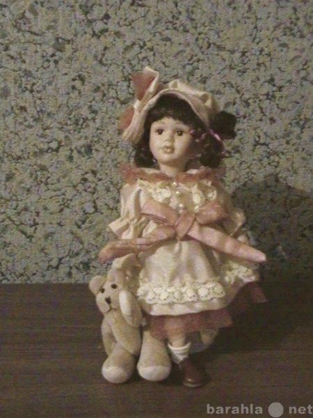 Продам: Кукла фарфоровая коллекционная