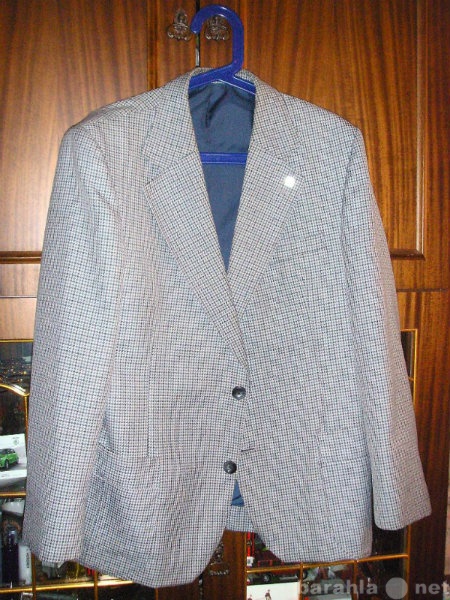 Продам: Пиджак летний светлый