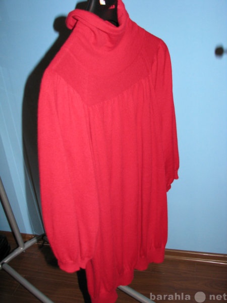 Продам: Блуза трикотажная красная