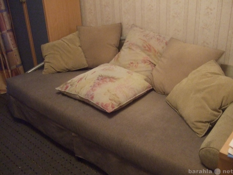 Продам: Круглый диван в отличном состоянии