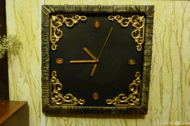 Продам: часы с декором из натуральной кожи
