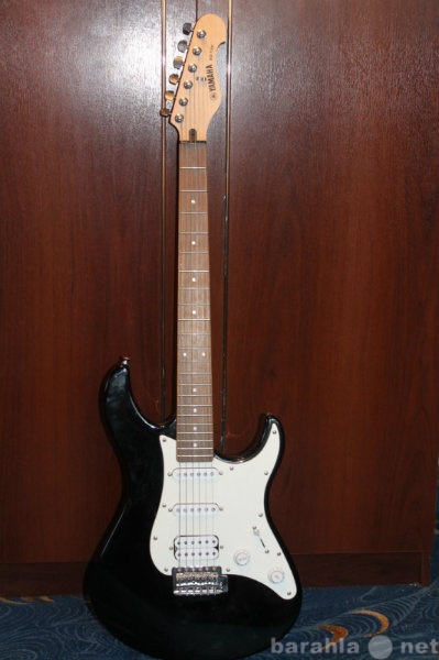 Продам: Гитара: Yamaha EG112C