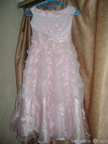 Продам: платье розовое  для выпускного в садике
