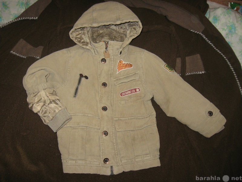 Продам: Куртка на мальчика вельвет 104-116