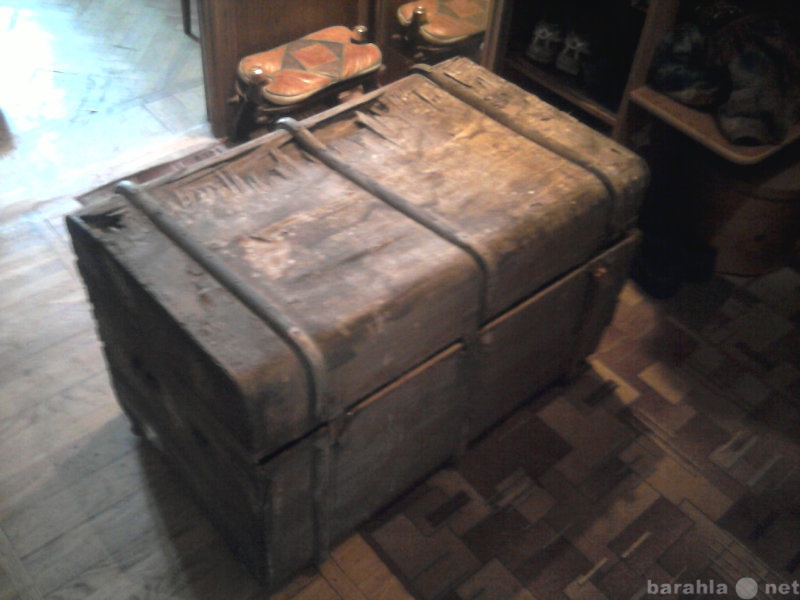 Продам: Старинный сундук 18 века