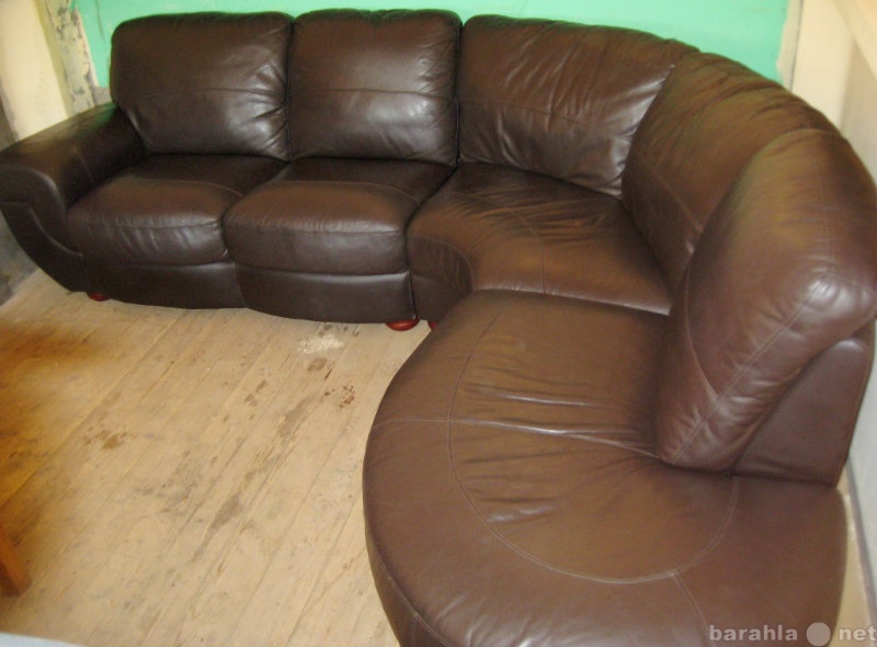 Продам: Кожаный диван угловой