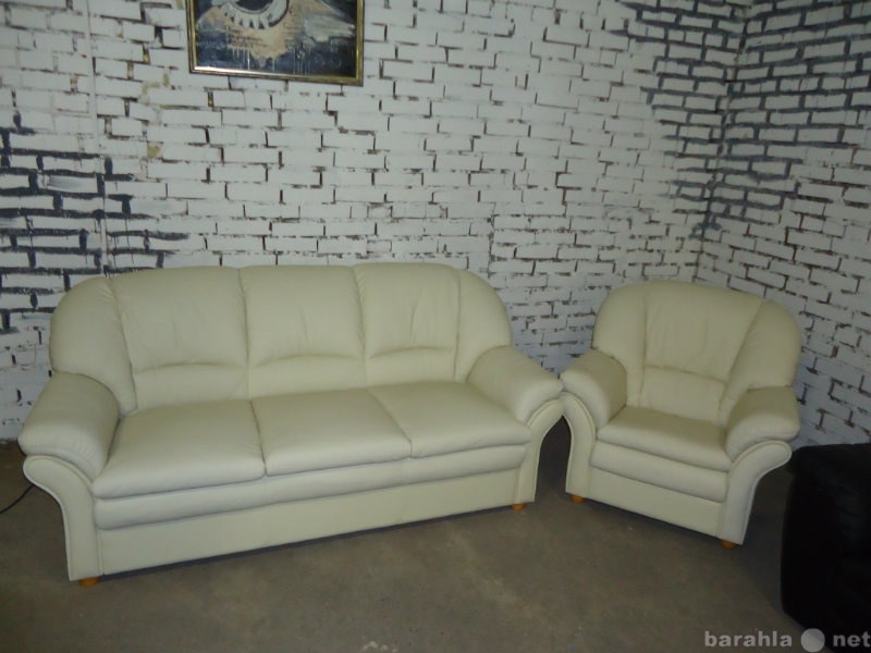 Продам: Кожаный диван + кресло НОВЫЙ