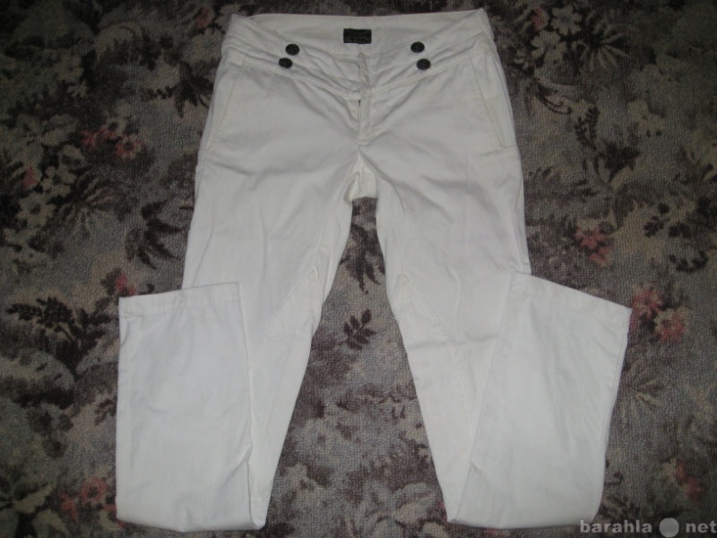 Продам: белые джинсы