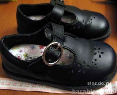 Продам: новые 25 размер сандали-туфли на липучке