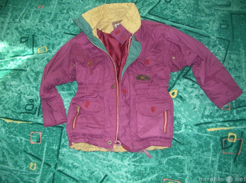 Продам: куртка на 5-6 лет