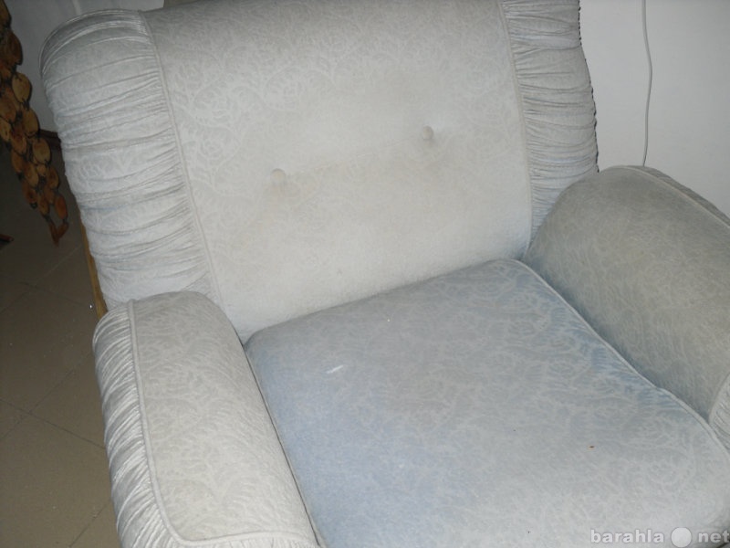 Продам: Кресло, диван б/у