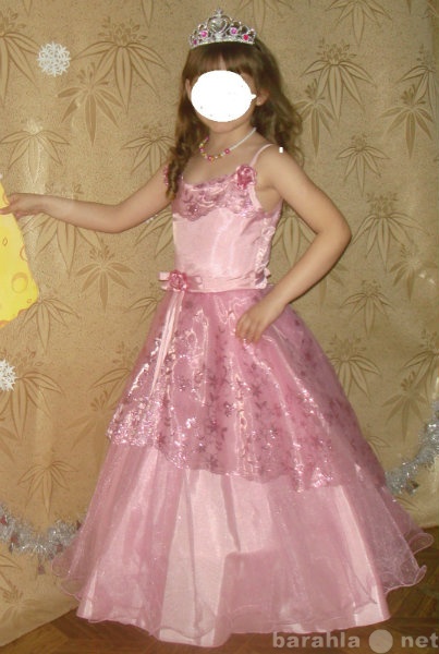 Продам: Платье нарядное  для девочки