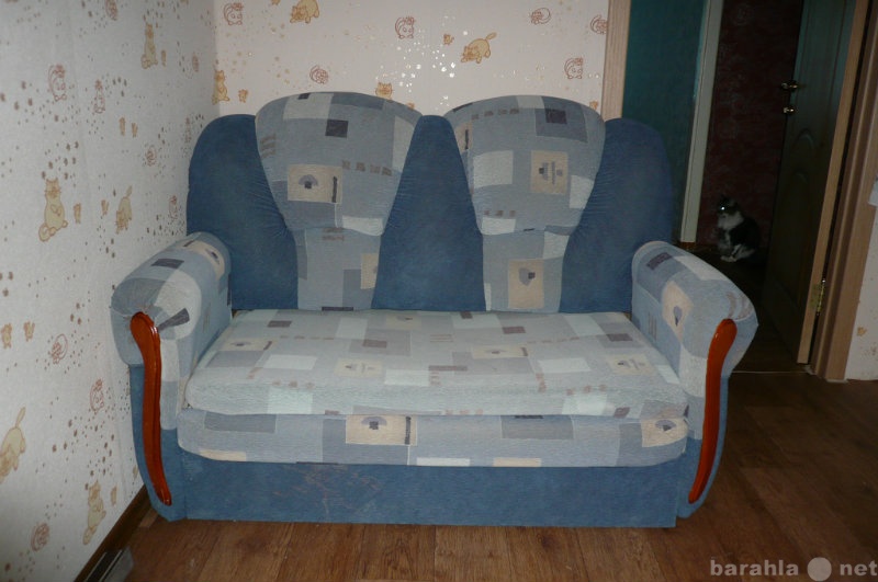 Продам: диван двухподушечный