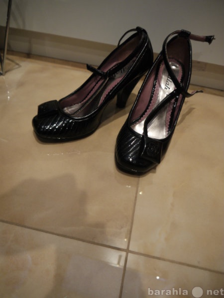 Продам: Туфли черные 37 размера