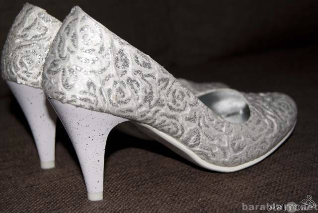 Продам: Миниатюрные свадебные туфельки