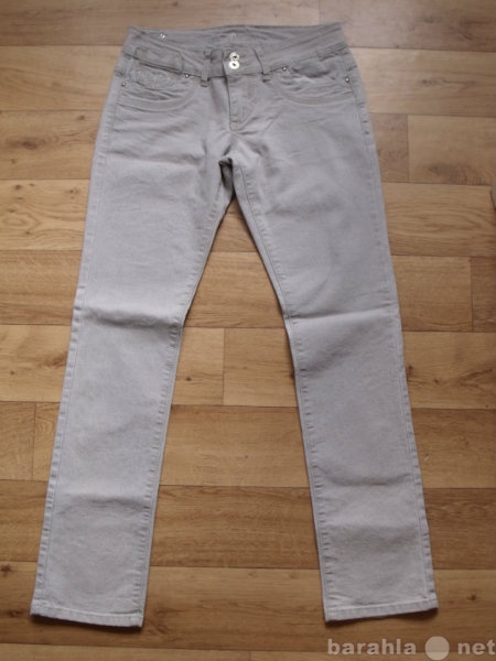 Продам: джинсы женские