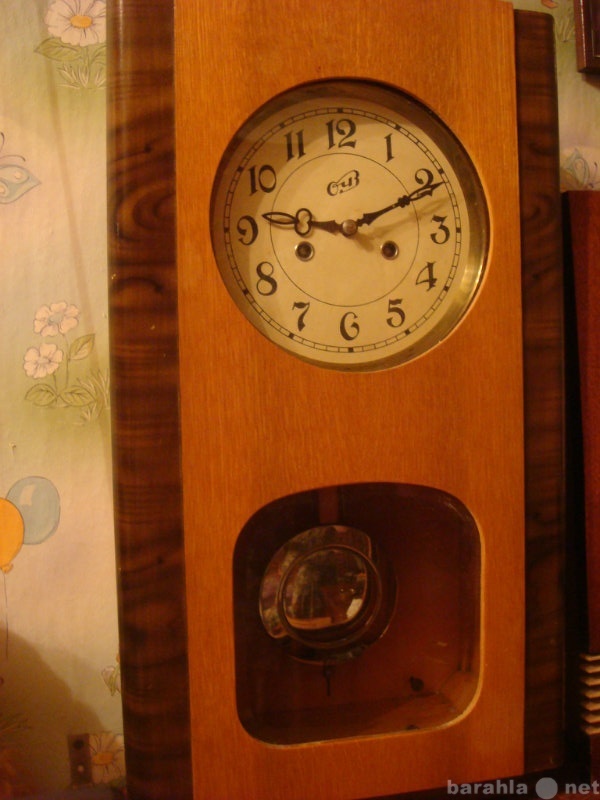Продам: Настенные старинные часы с боем