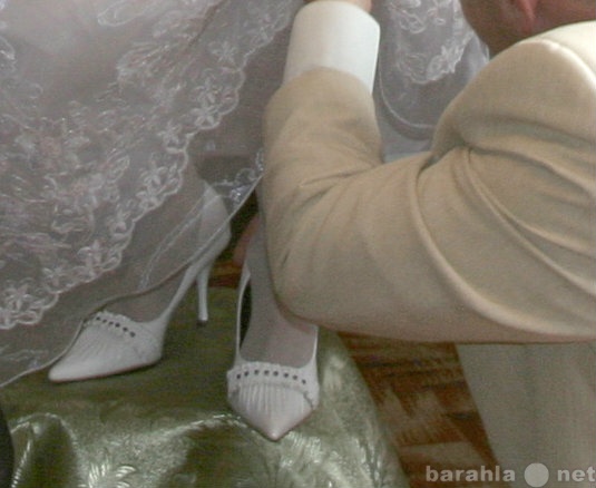 Продам: свадебное платье,туфли,перчатки