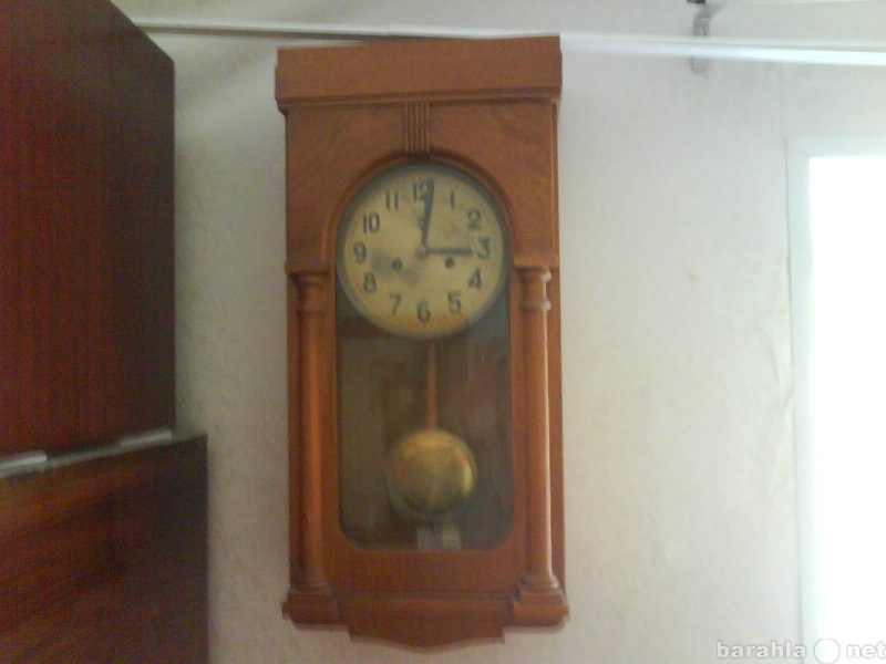 Продам: часы настенные старинные.