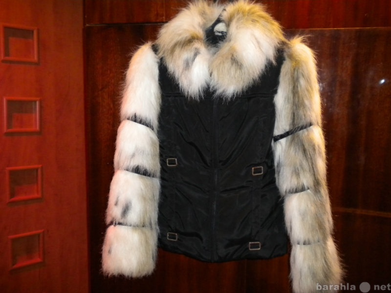 Продам: Куртку зимнюю с мехом