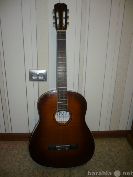 Продам: шестиструнную гитару