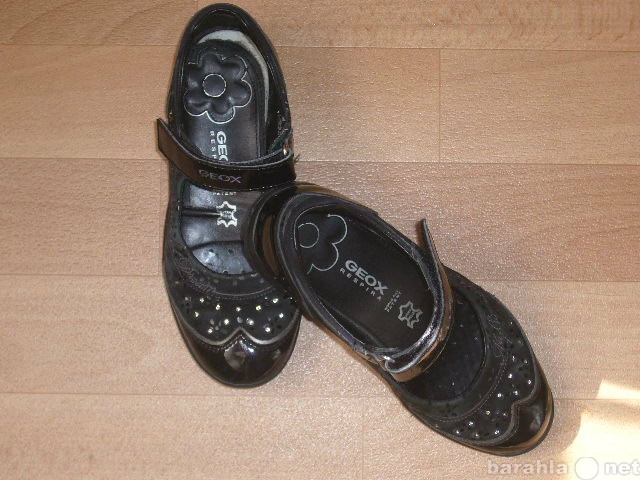 Продам: Туфли для девочки Geox