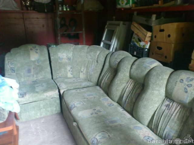 Продам: угловой диван и 2 кресла