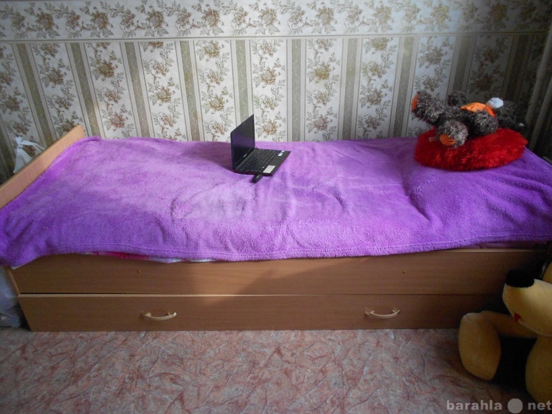 Продам: Кровать 1 спальная с матрасом