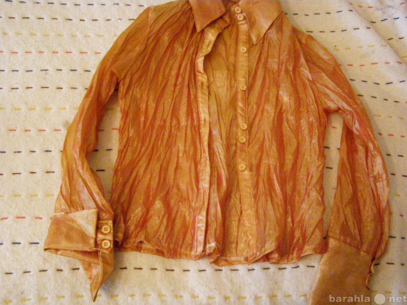 Продам: Блузка золотого цвета из органзы