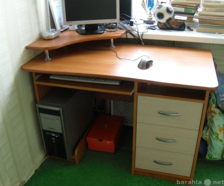 Продам: стол письменный компьютерный
