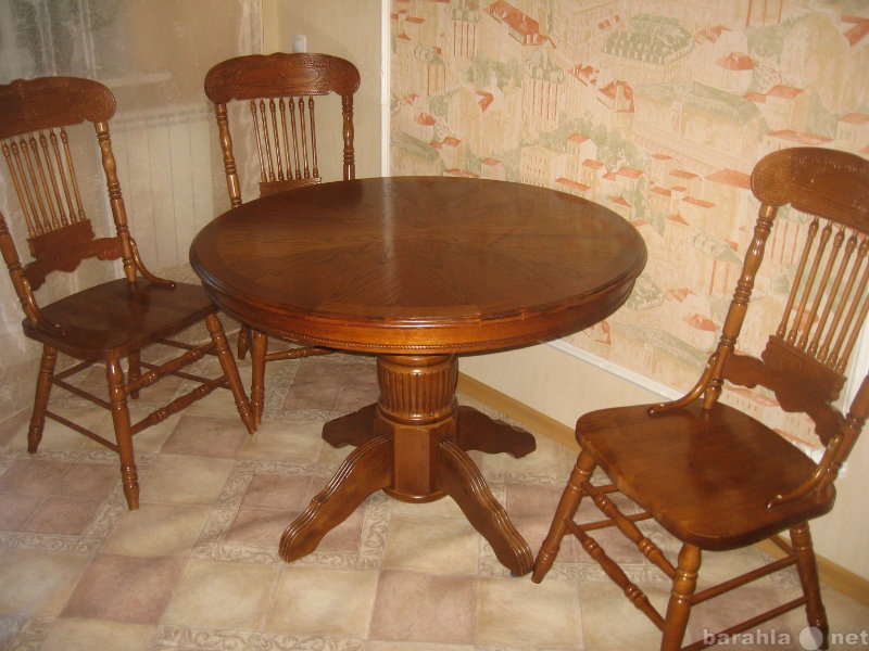 Продам: Кухонный стол и стулья(6 штук)