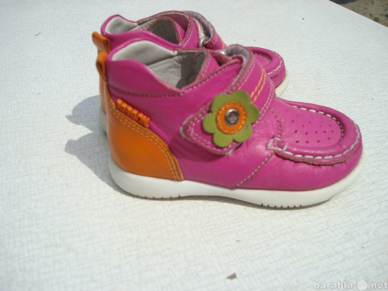 Продам: ботинки на девочку 21 р. NUBEBE