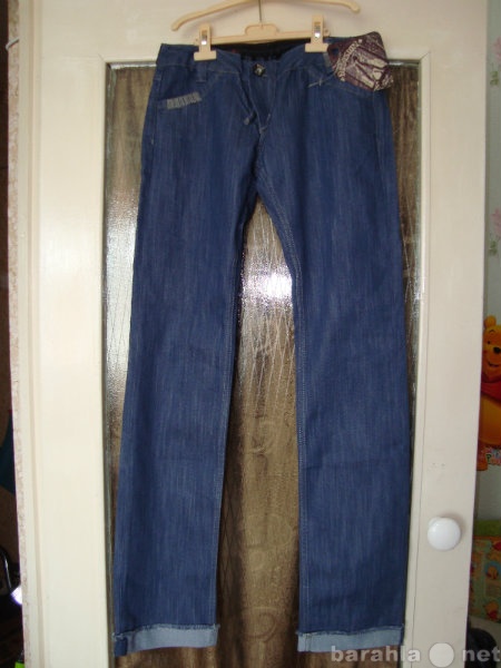 Продам: джинсы новые, р-р 27