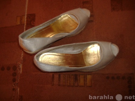 Продам: Новые женские туфли НМ