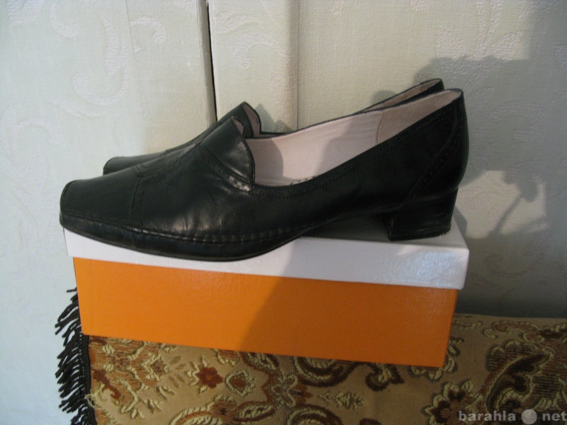 Продам: Кожаные женские туфли