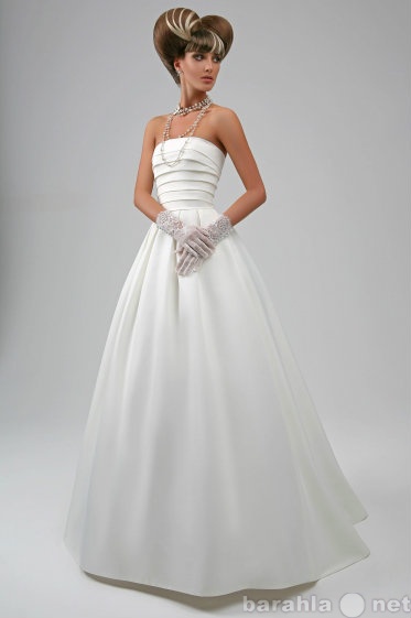 Продам: Свадебное платье с кружевной накидкой