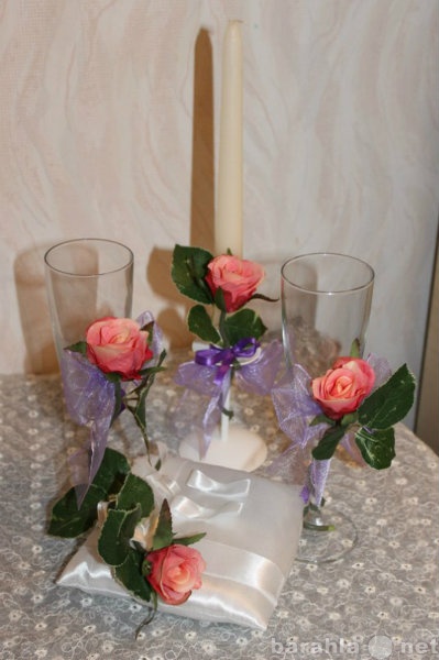 Продам: Свадебные наборы - бокалы, свеча и подуш