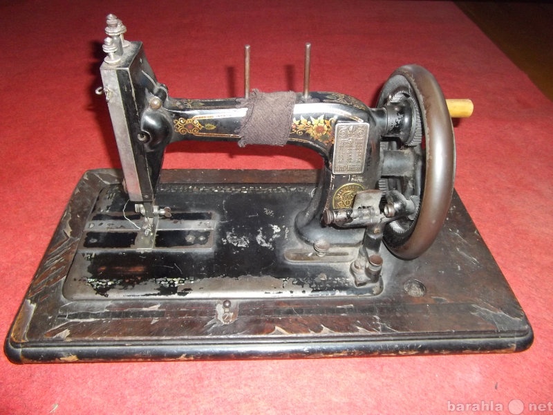 Продам: швейную машину