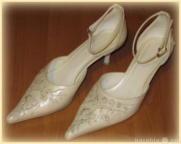 Продам: Свадебные туфли – очень красивые, р.37