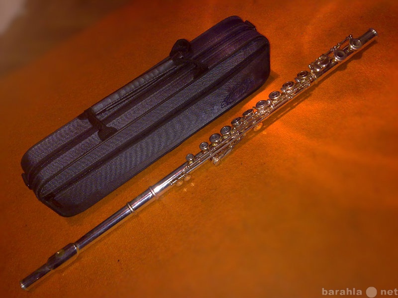 Продам: Флейта Vibra посеребреная