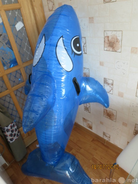 Продам: Дешево надувной дельфин для моря