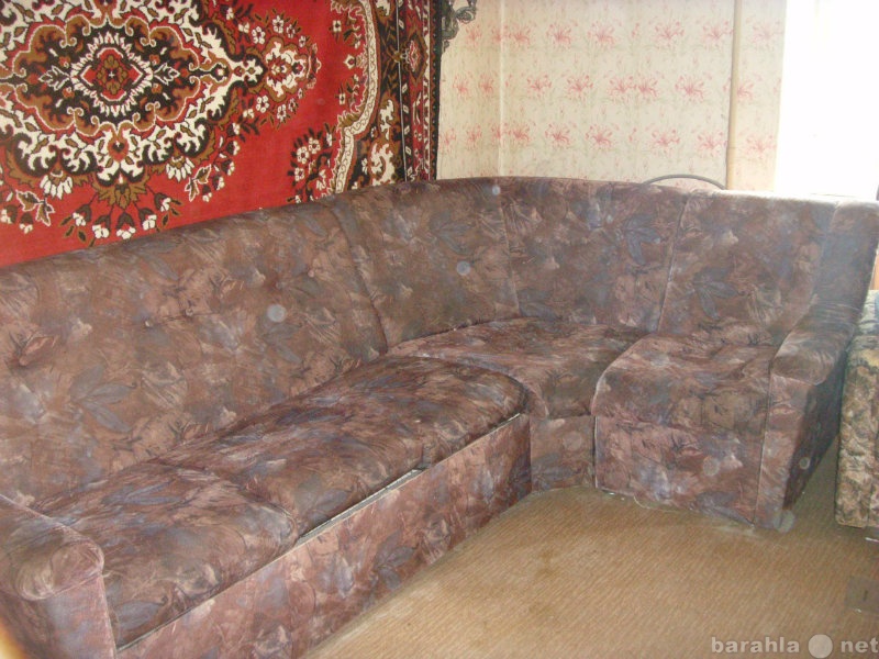 Продам: Угловой диван +  кресло (комплект)