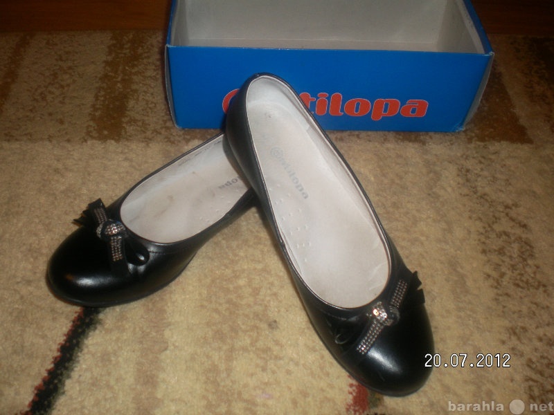 Продам: Туфли для девочки кожанные