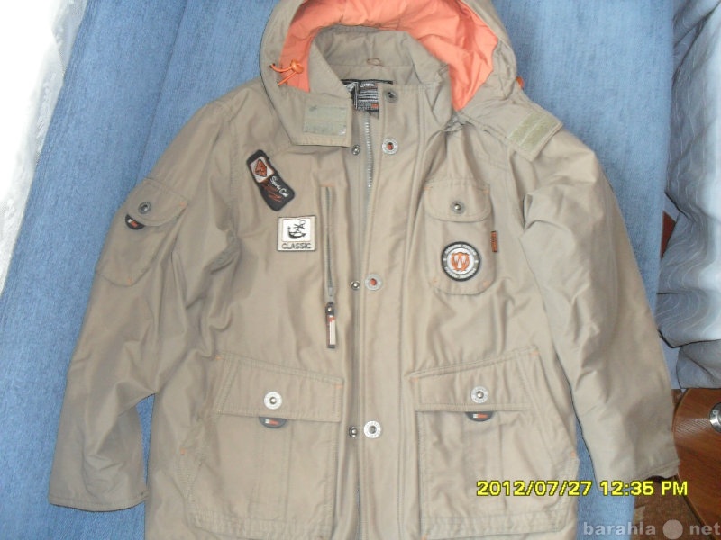 Продам: куртку для мальчика р.158
