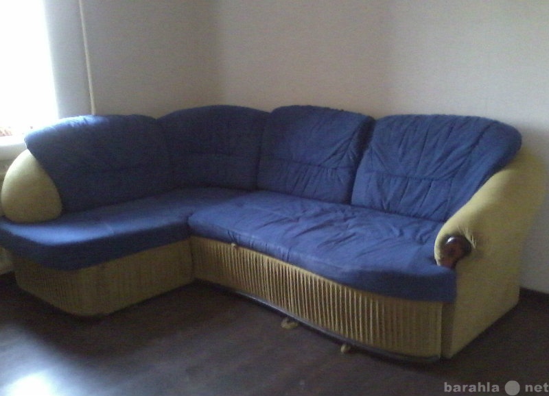 Продам: Угловой диван и кресло