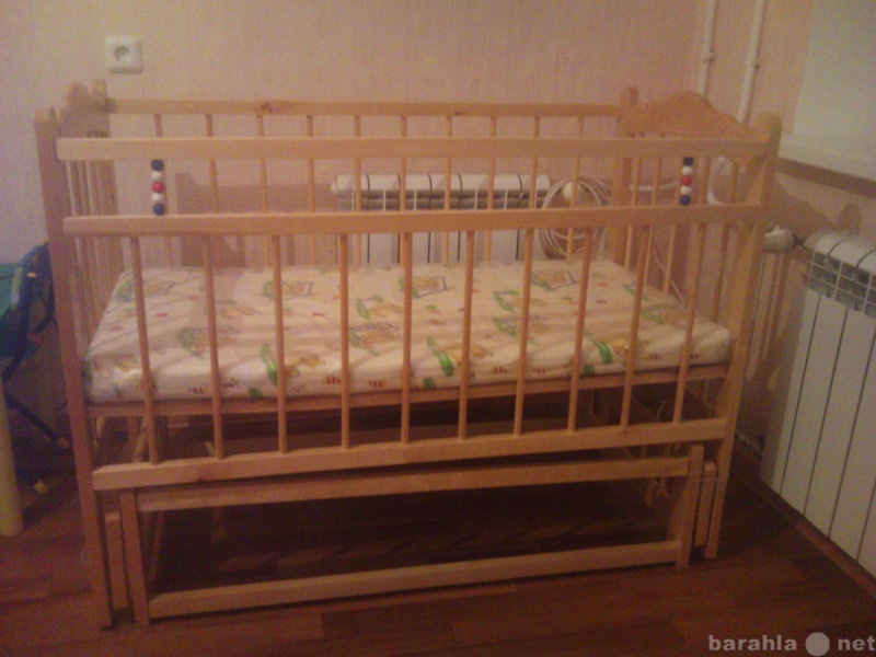 Продам: детская кроватка-маятник